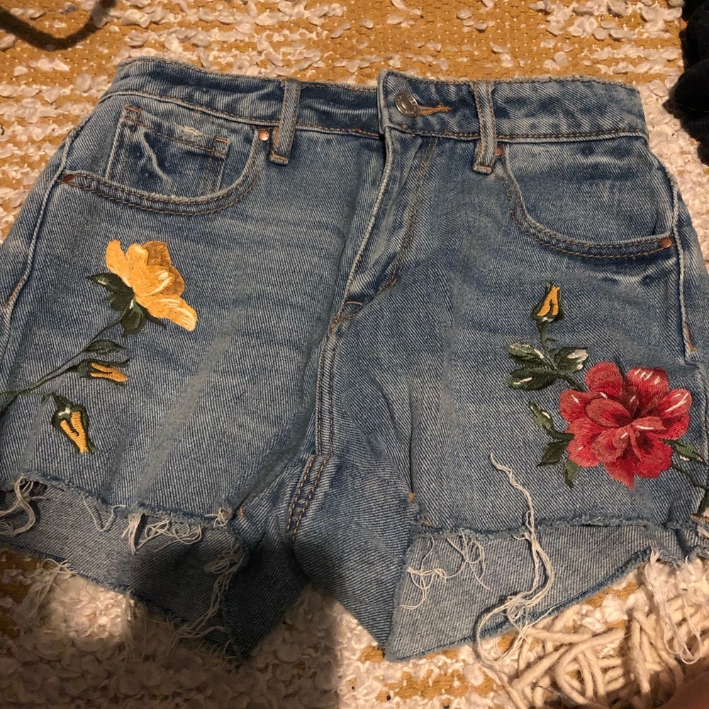 e m b r o i d e r e d   s h o r t s